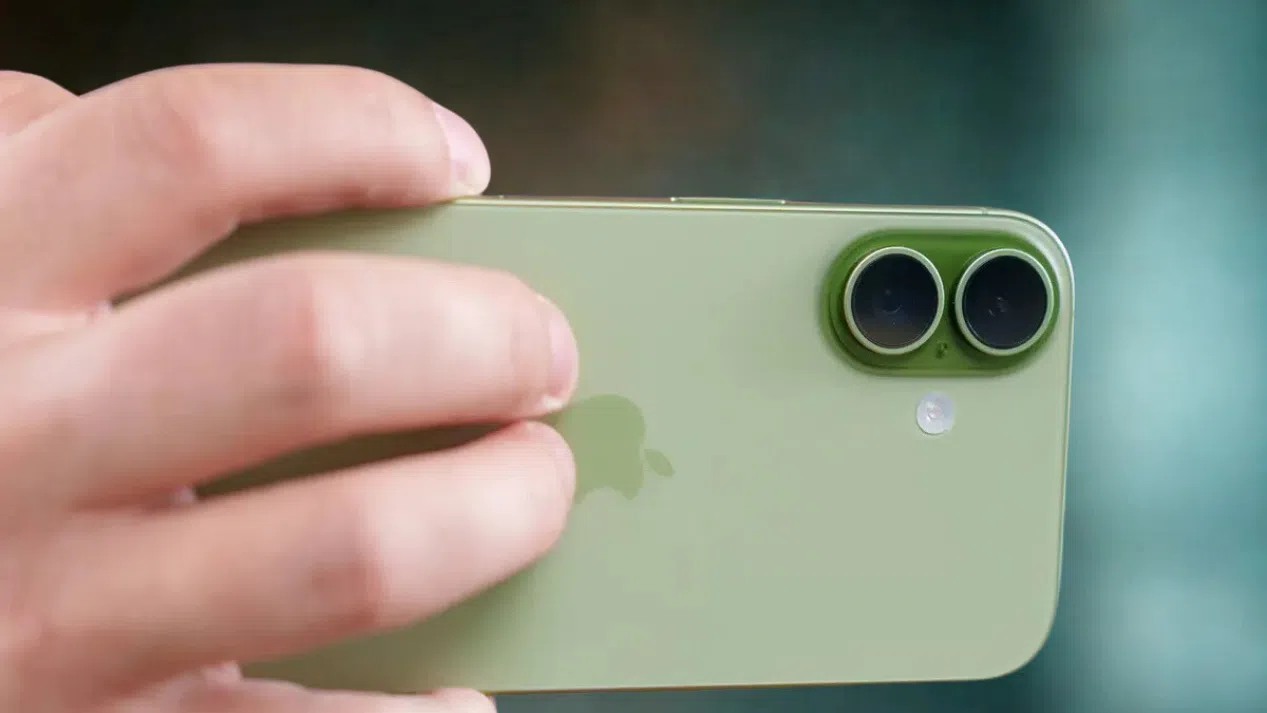 Рынок смартфонов Европы Q4 2025: Apple лидирует с 33%