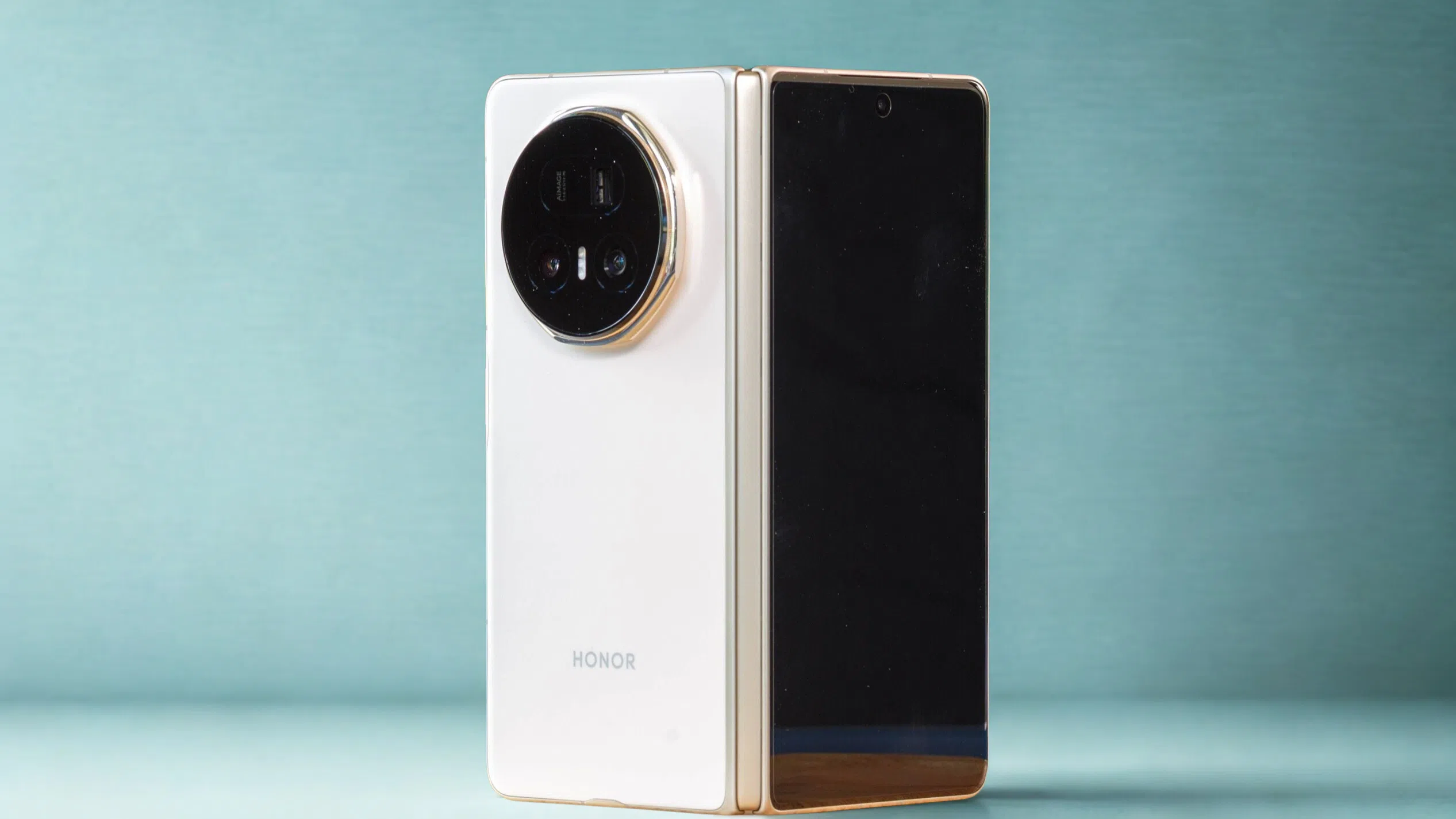 Honor Magic V6 может получить рекордный аккумулятор для складных авто