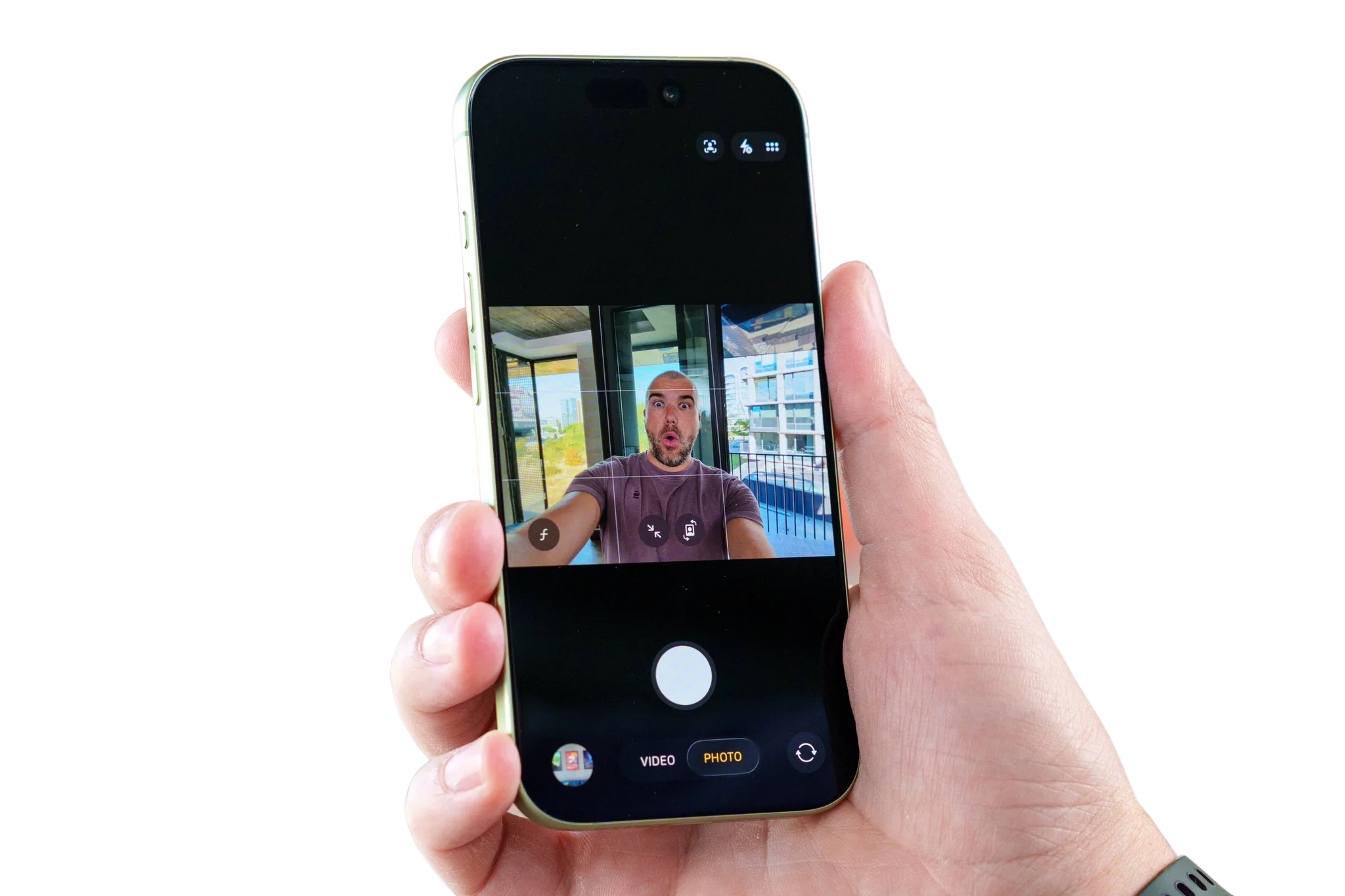 Huawei и Oppo могут внедрить квадратные селфи-датчики