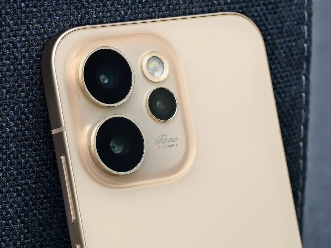 Oppo Reno15 Pro обзор