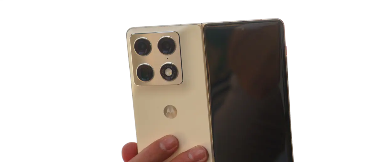 Первый взгляд на Motorola Razr Fold: Впечатления